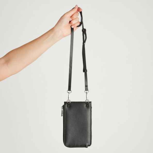 PORTA CELULAR ECO CUERO